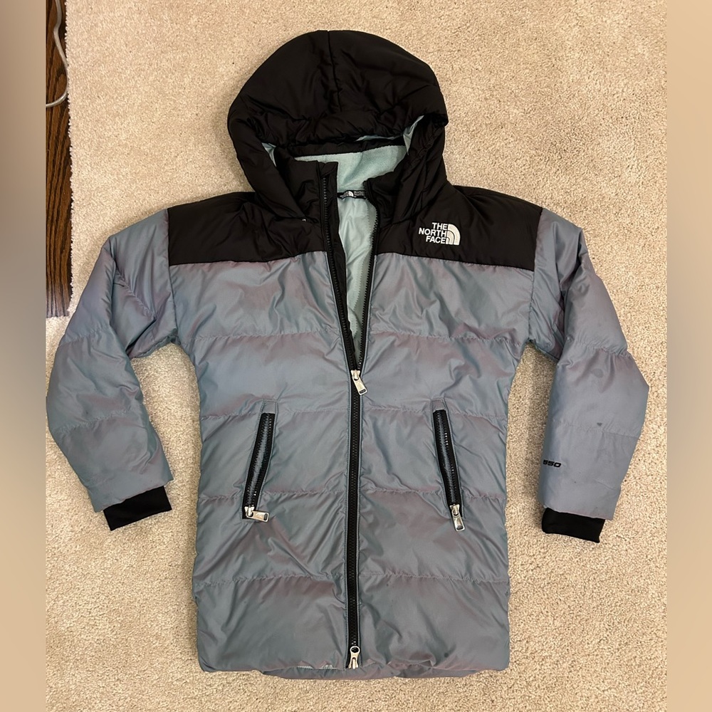 girls NORTHFACE long puffer coat. Size 7/8. Minor small stains, listed in photos